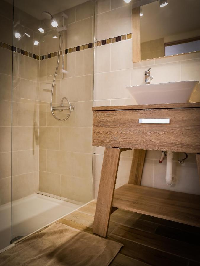Le Bois De Laval Bed & Breakfast Marey-les-Fussey Екстериор снимка